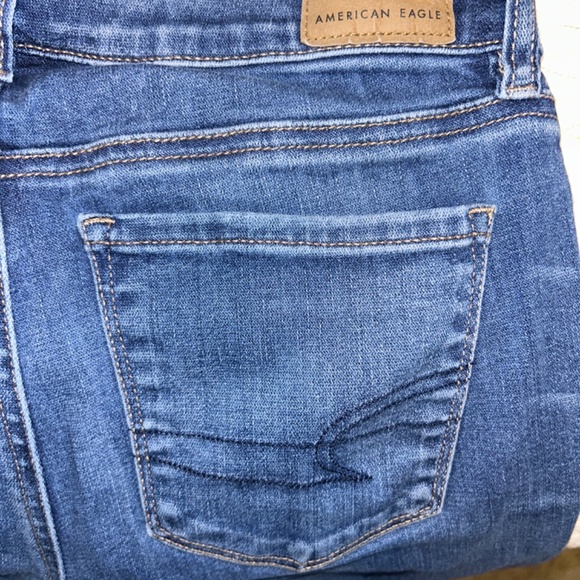 Women’s American Eagle Jeans Size 2 - Picture 3 of 4